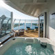 Terrasse einer Yacht Club Royal Suite auf der MSC Euribia