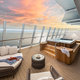 Terrasse der Yacht Club Owner's Suite auf der World Europa