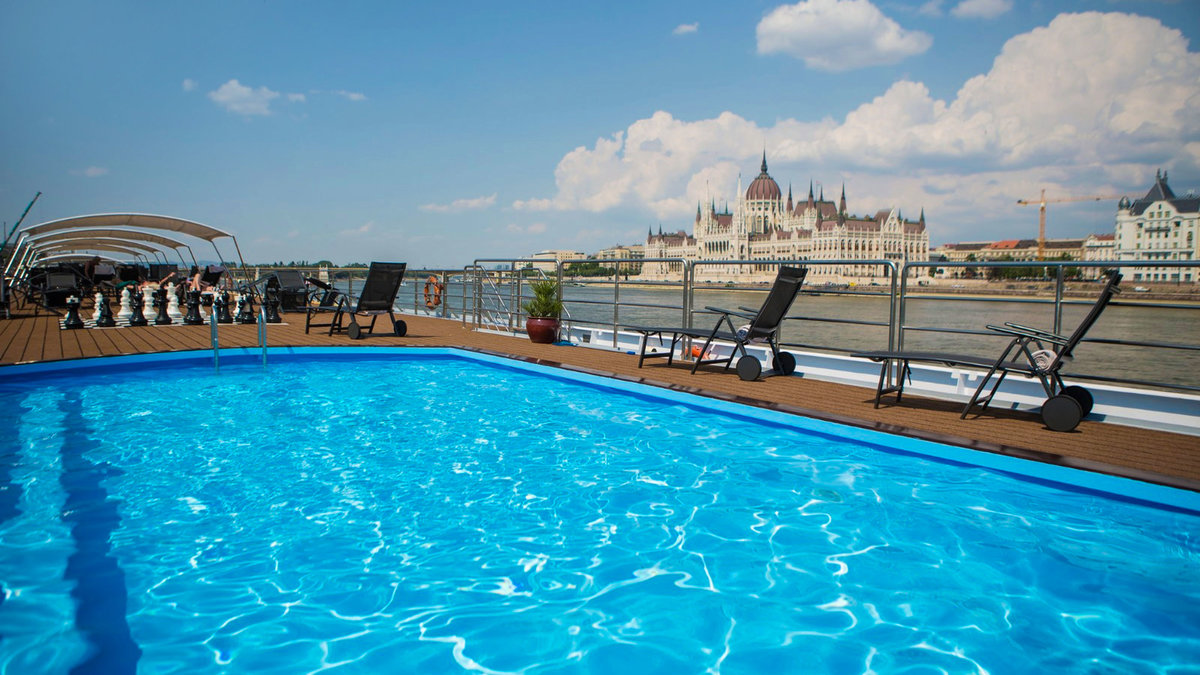 Pool auf dem Sonnendeck