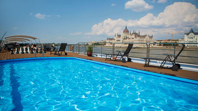 Pool auf dem Sonnendeck