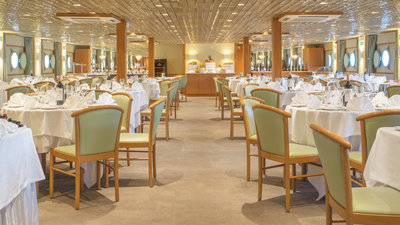 Im stilvollen Restaurant